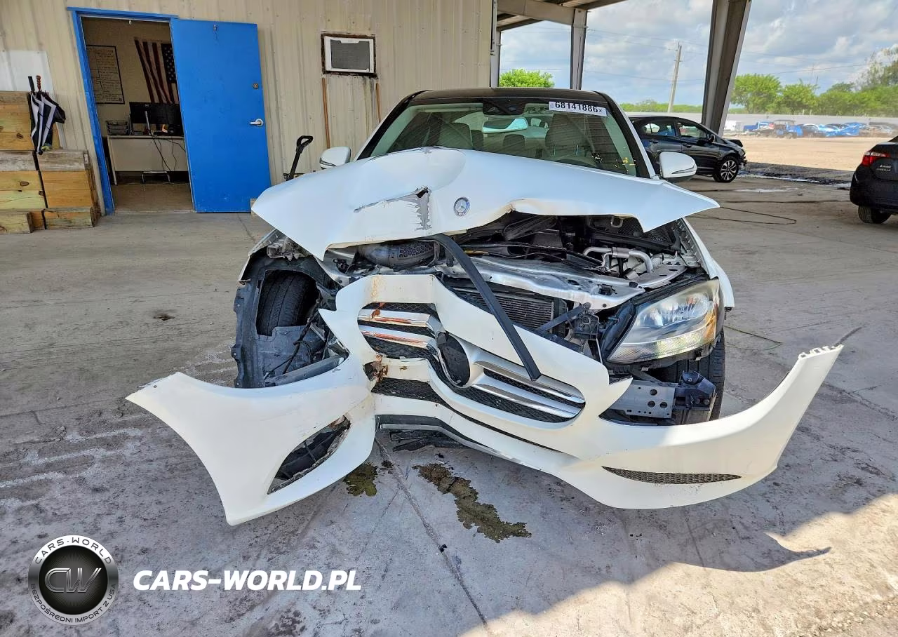 2017 Mercedes-Benz C 300 VIN:55SWF4JB8HU200555 - 5
