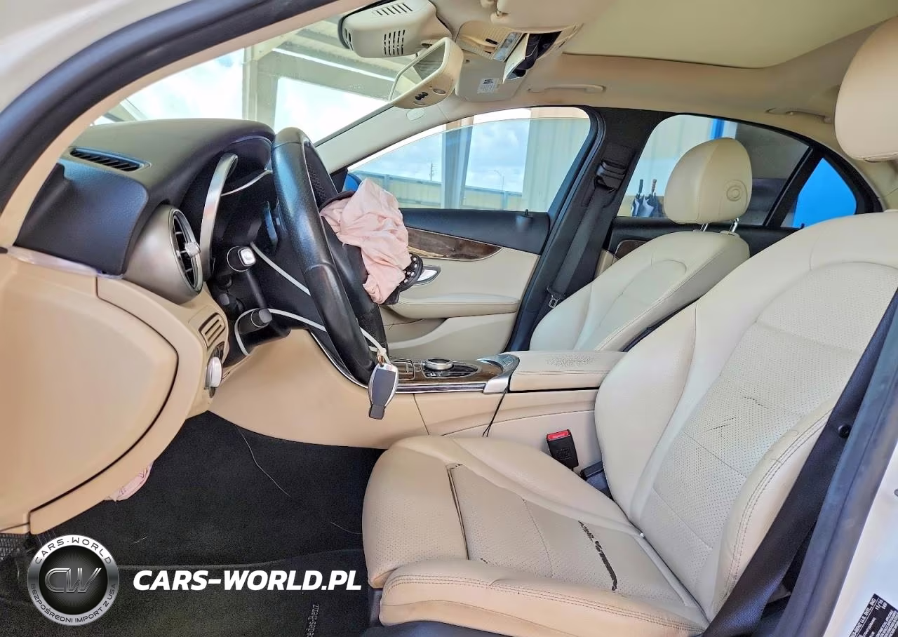 2017 Mercedes-Benz C 300 VIN:55SWF4JB8HU200555 - 7