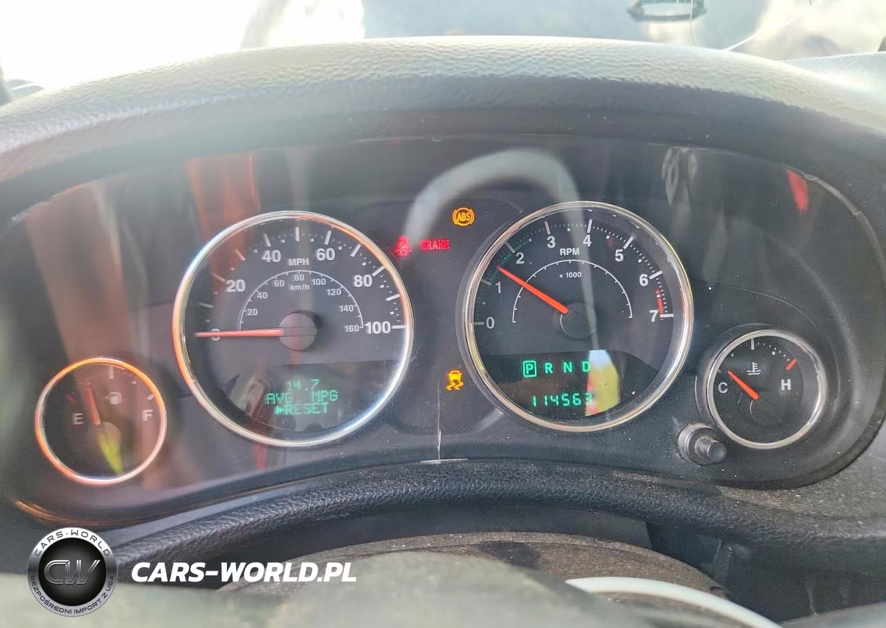 2014 Jeep Wrangler Unlimited Rubicon VIN:1C4BJWFG5EL163598 - 9