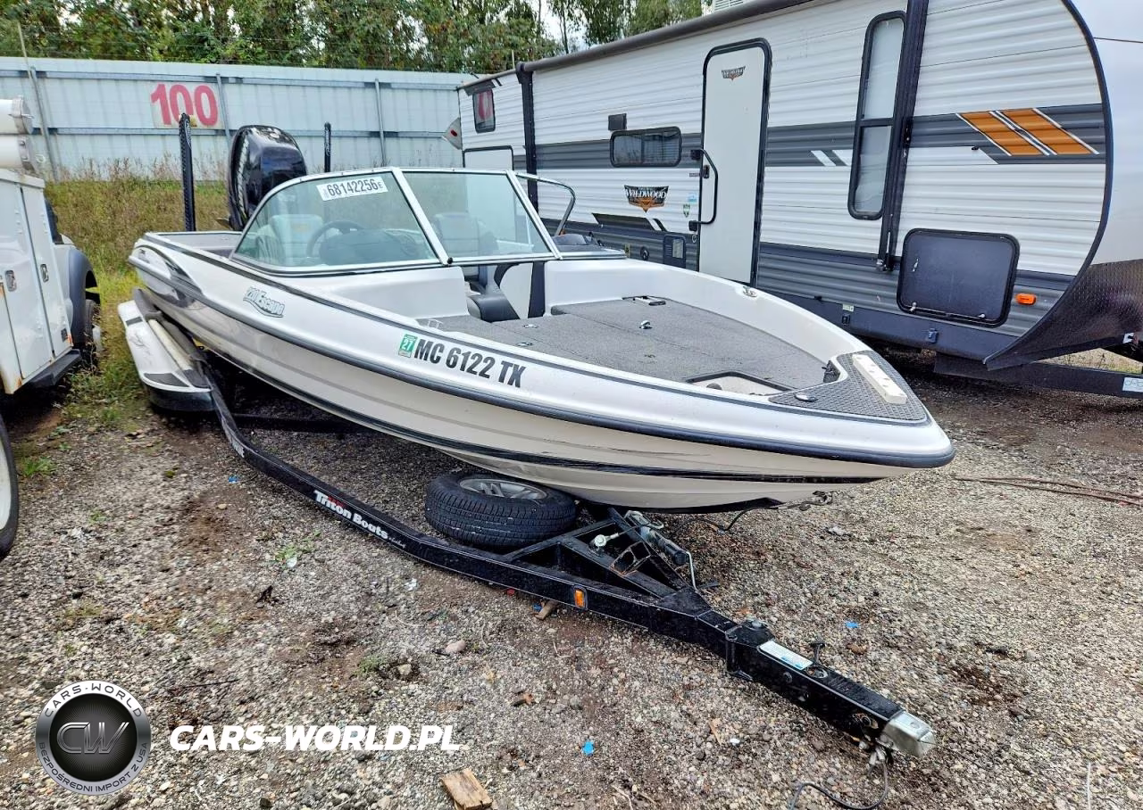 2012 Triton Boat
