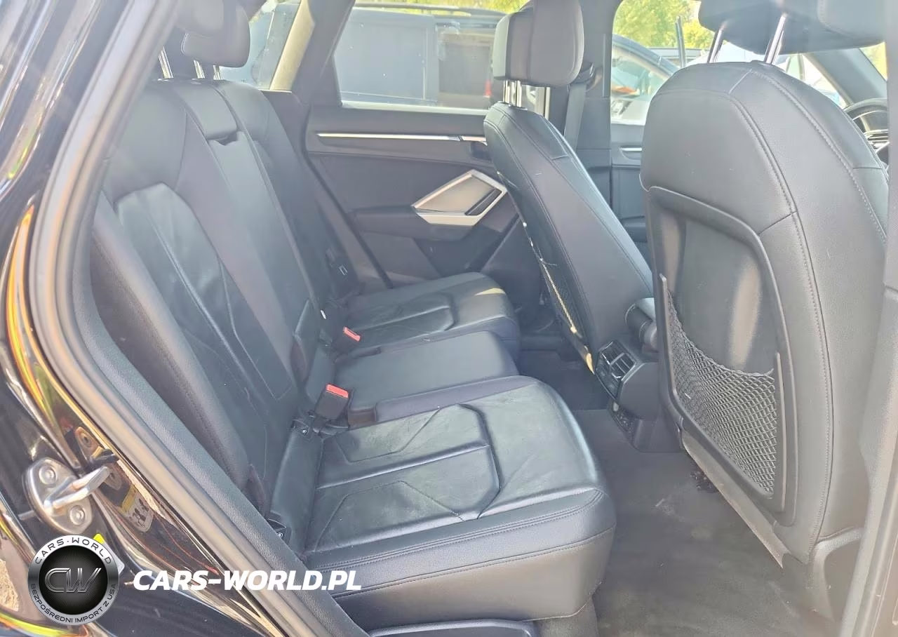2021 Audi Q3 Premium S Line 45 VIN:WA1DECF36M1010404 - 11