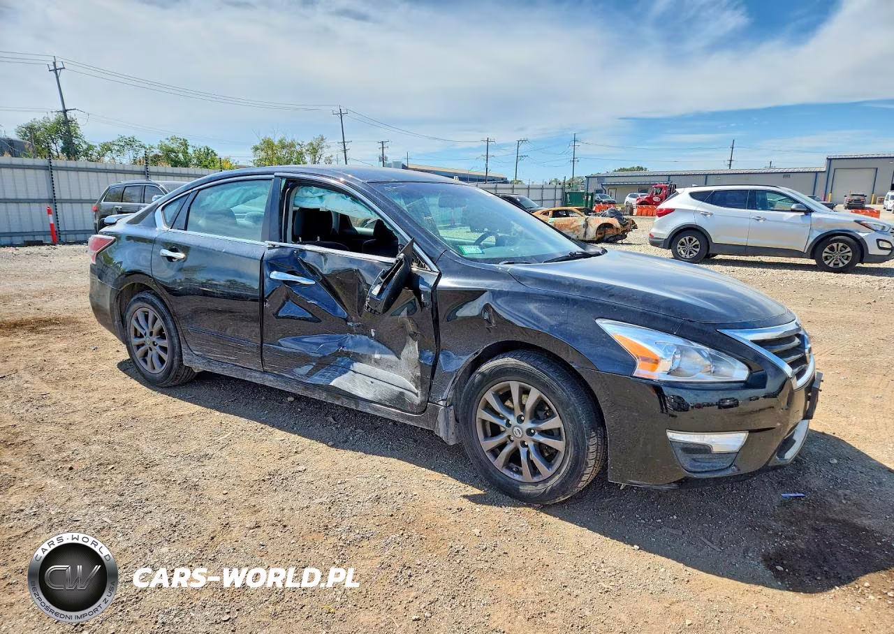 2015 Nissan Altima 2.5 S VIN:1N4AL3AP9FC477161 - 4