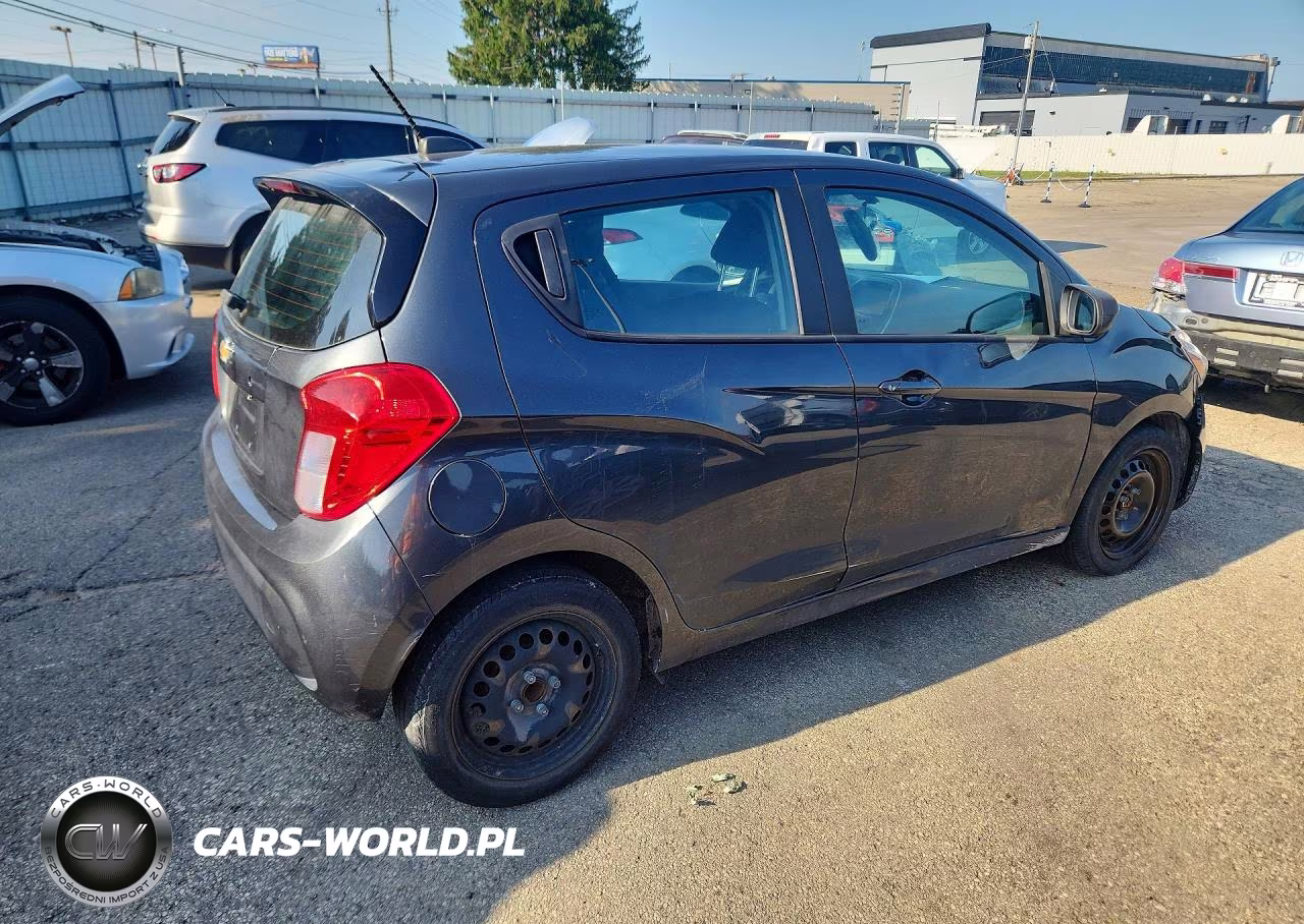 2018 Chevrolet Spark Ls VIN:KL8CB6SA0JC439031 - 3