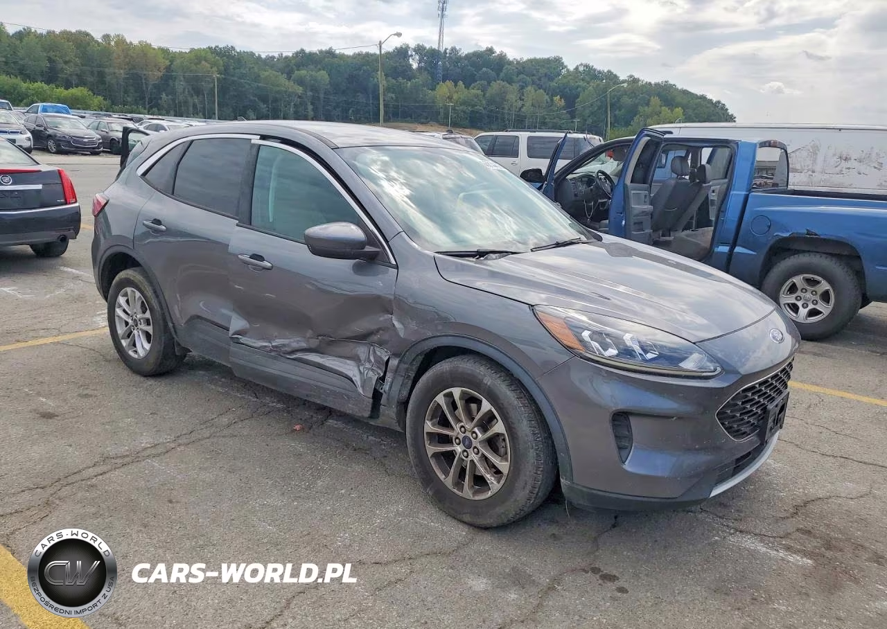2021 Ford Escape Se VIN:1FMCU9G68MUA96745 - 4