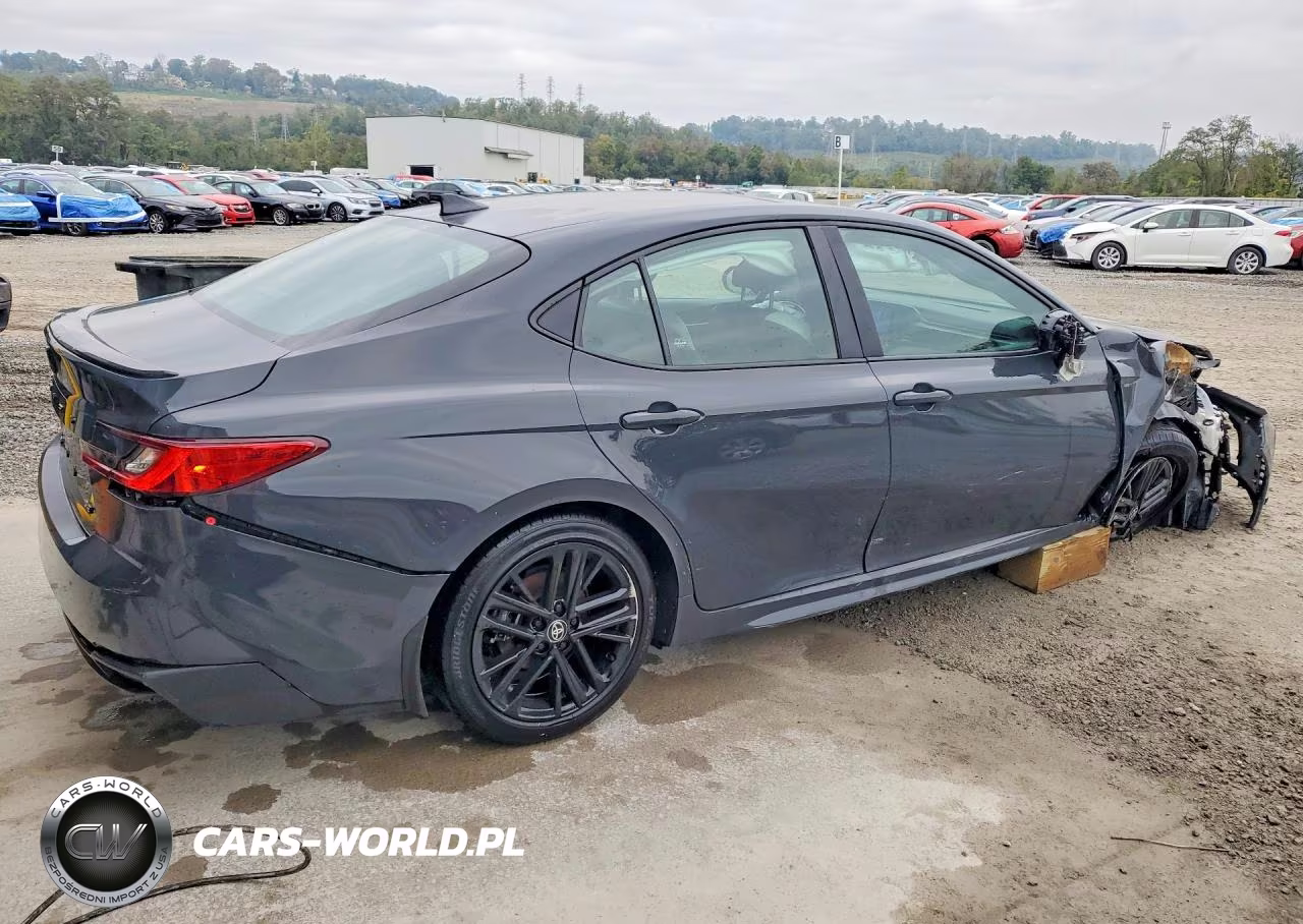 2025 Toyota Camry Se VIN:4T1DAACK8SU082536 - 3
