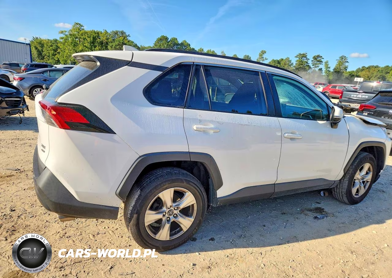 2021 Toyota Rav4 Xle VIN:2T3P1RFV7MC153335 - 3