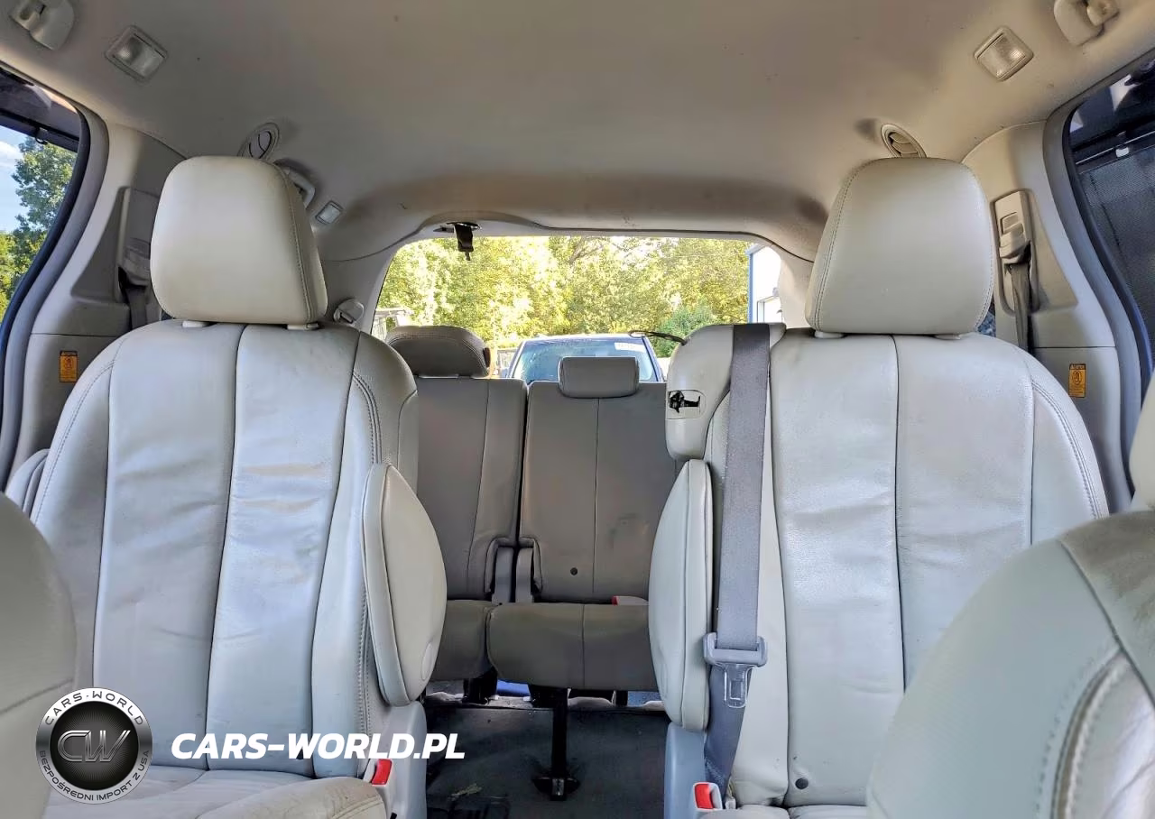 2012 Toyota Sienna Xle 8-Passenger VIN:5TDYK3DC2CS263899 - 10