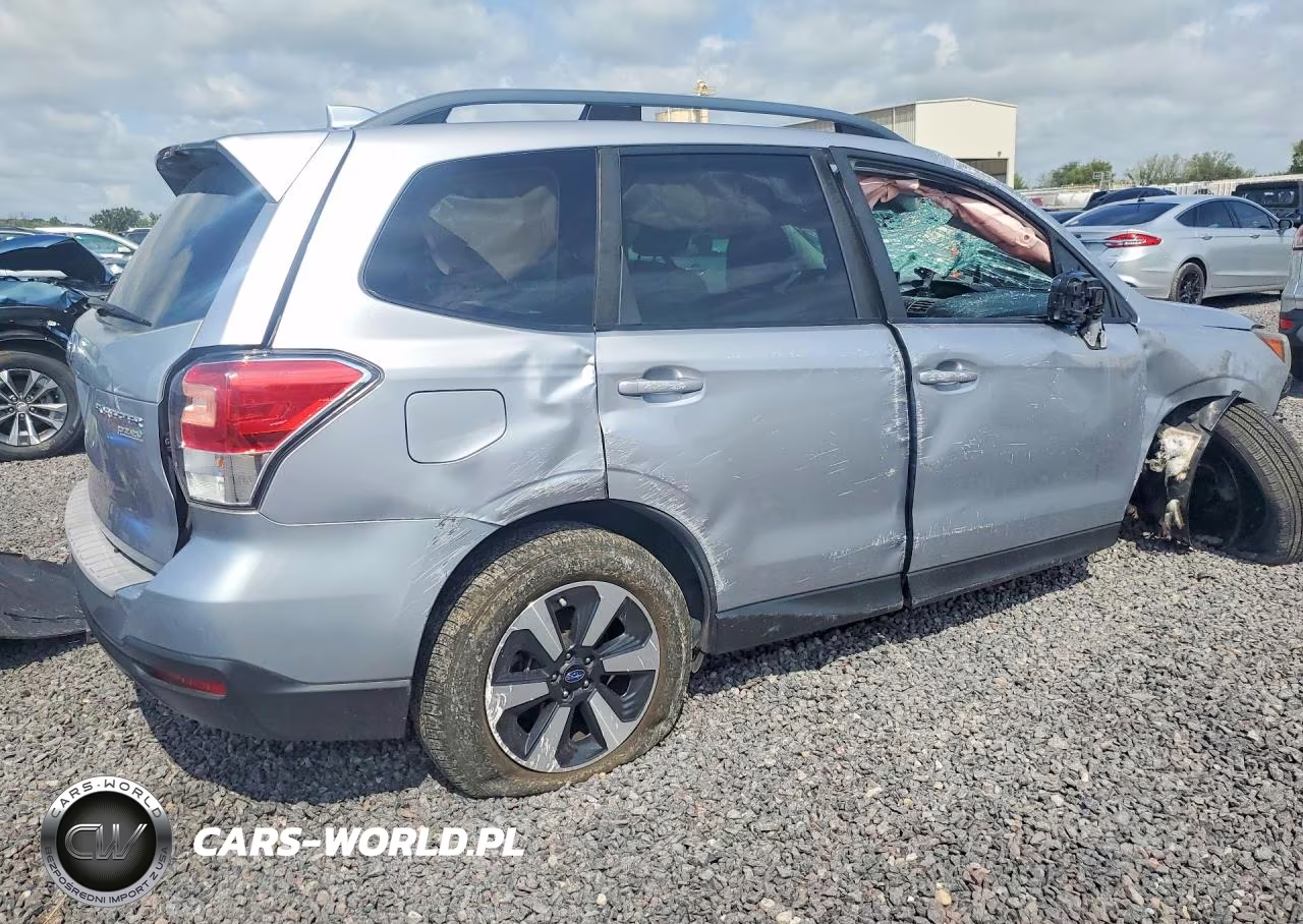 2017 Subaru Forester 2.5I Premium VIN:JF2SJAGC0HH563902 - 3