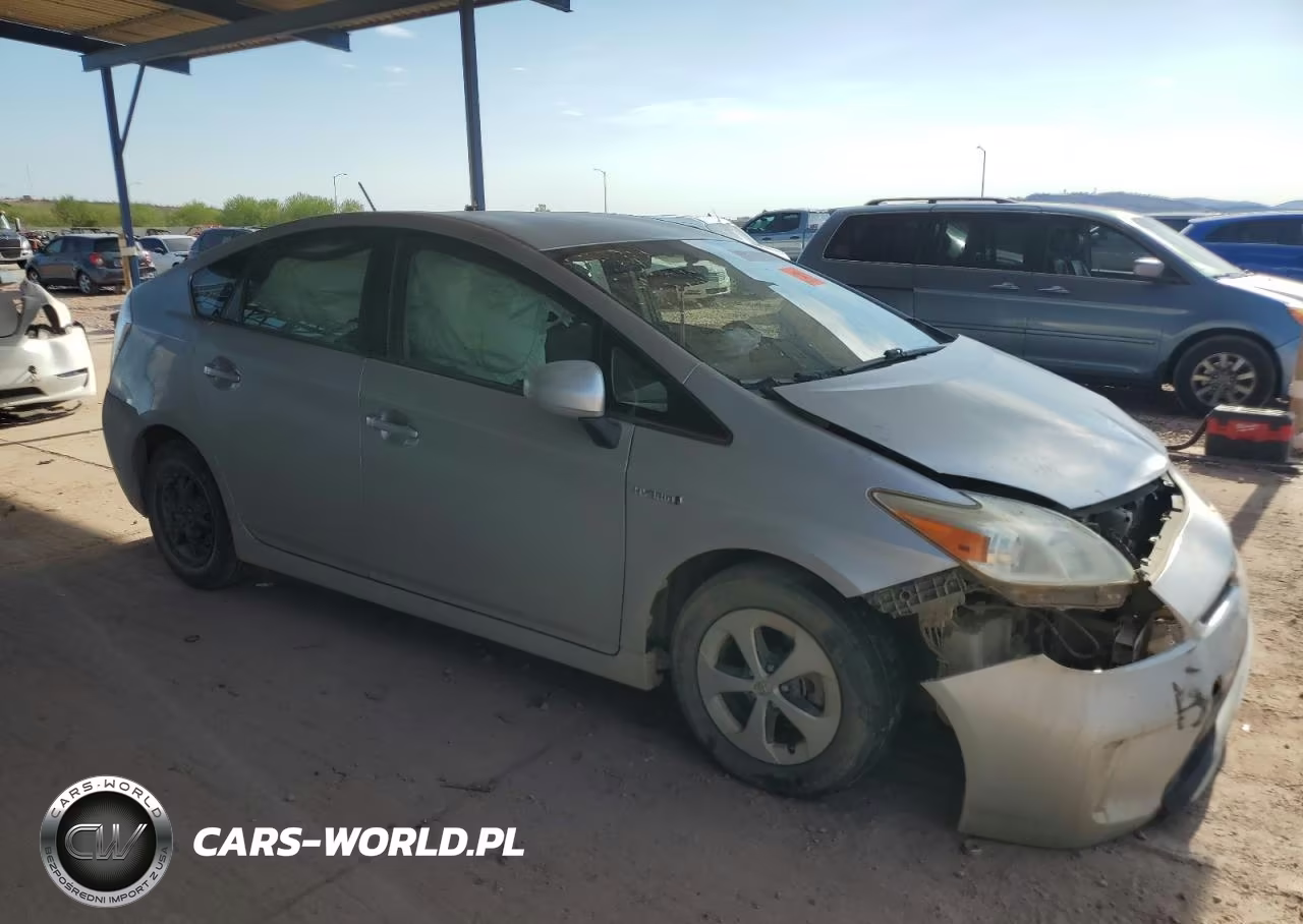2013 Toyota Prius VIN:JTDKN3DU8D0346084 - 4