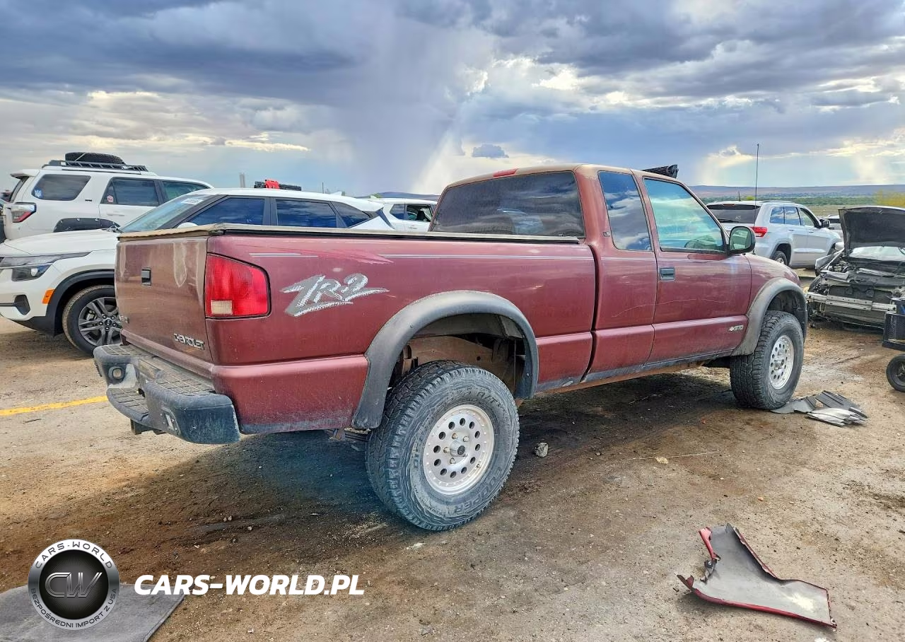 1998 Chevrolet S Truck S10 VIN:1GCCT19W8W8109883 - 3