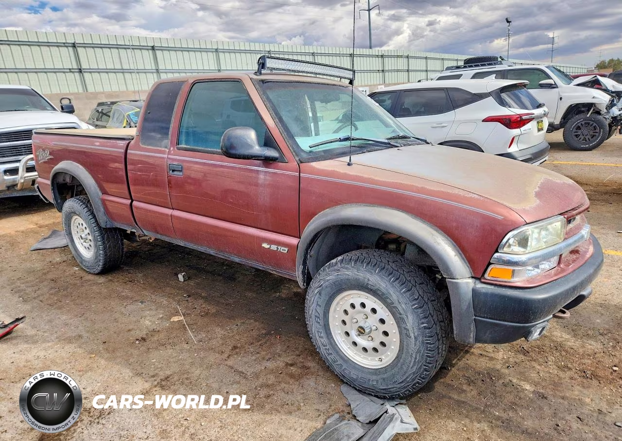 1998 Chevrolet S Truck S10 VIN:1GCCT19W8W8109883 - 4
