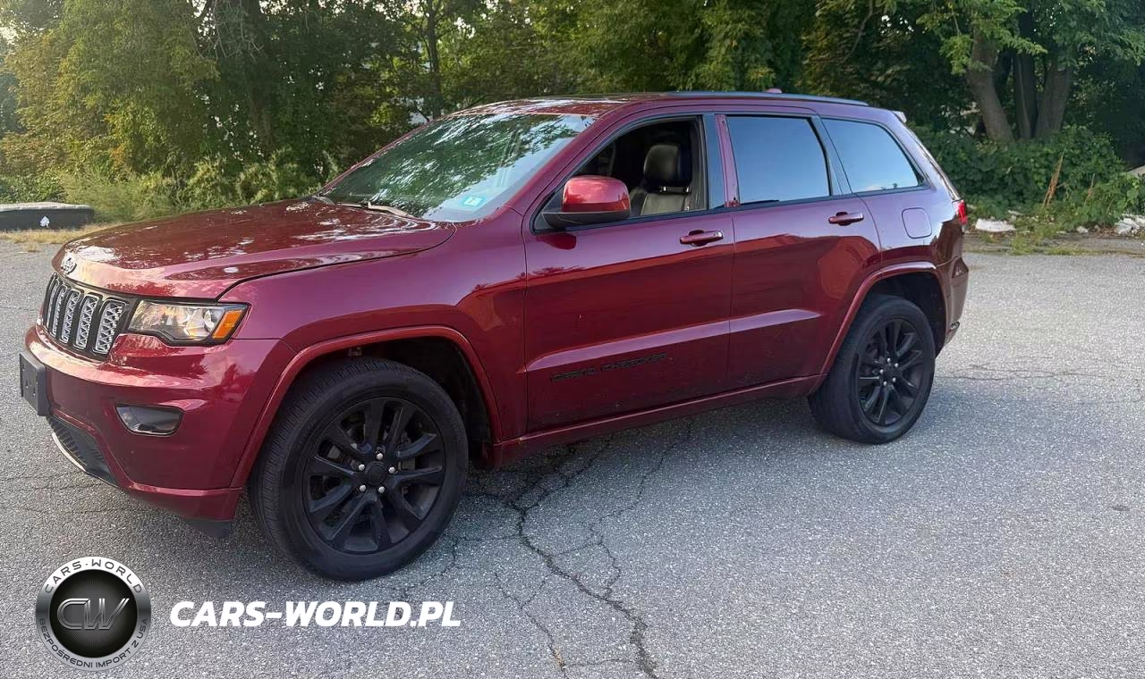 2018 Jeep Grand Cherokee Laredo VIN:1C4RJFAG5JC203176 - 2