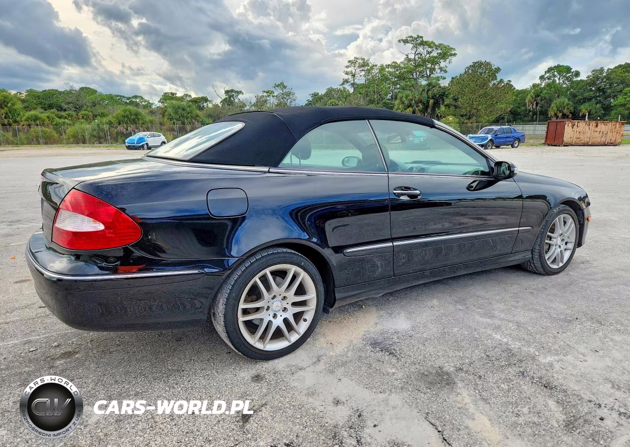 2009 Mercedes-Benz Clk 350 VIN:WDBTK56F69T107693 - 3