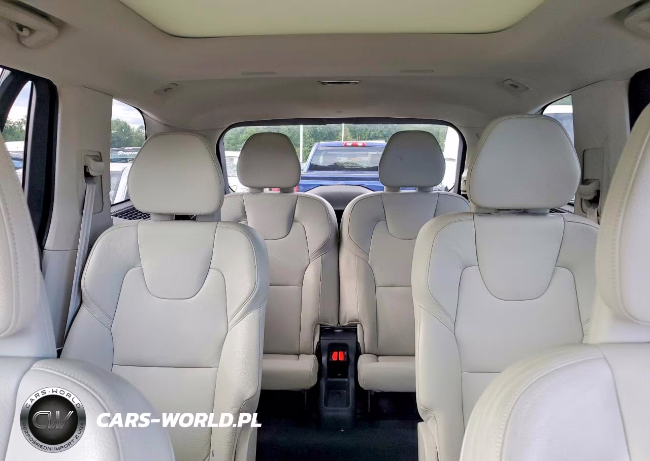 2021 Volvo Xc90 T8 Recharge Momentum VIN:YV4BR00K2M1693067 - 10