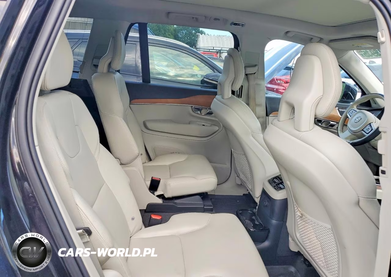 2021 Volvo Xc90 T8 Recharge Momentum VIN:YV4BR00K2M1693067 - 11