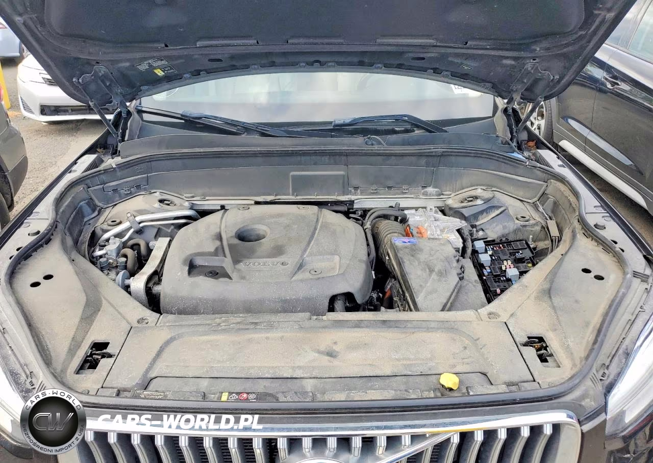 2021 Volvo Xc90 T8 Recharge Momentum VIN:YV4BR00K2M1693067 - 12