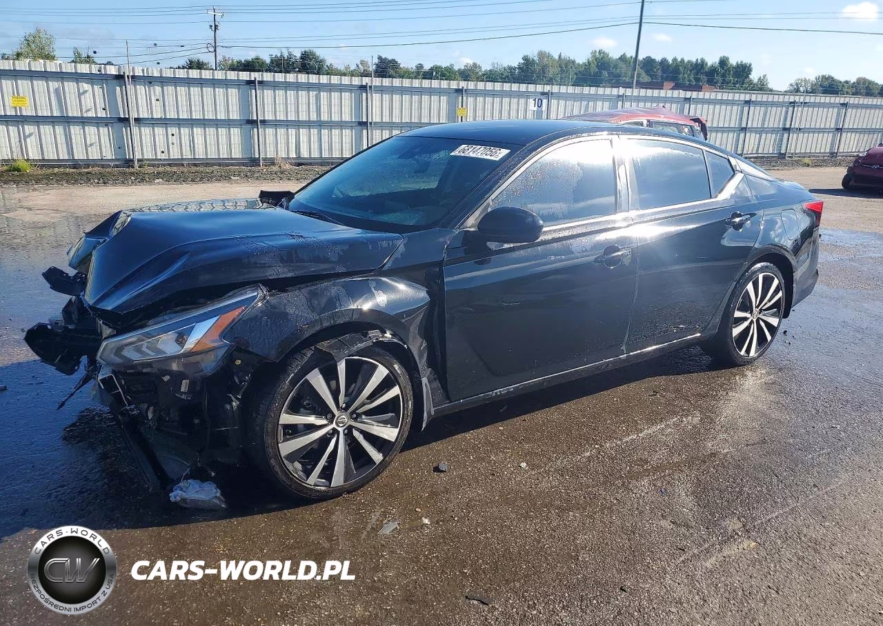 2021 Nissan Altima Sr – zdjęcie 1 z 13
