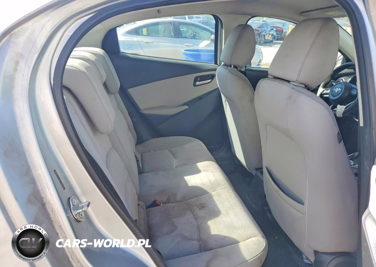 2019 Toyota Yaris Le VIN:3MYDLBYV5KY515686 - 10