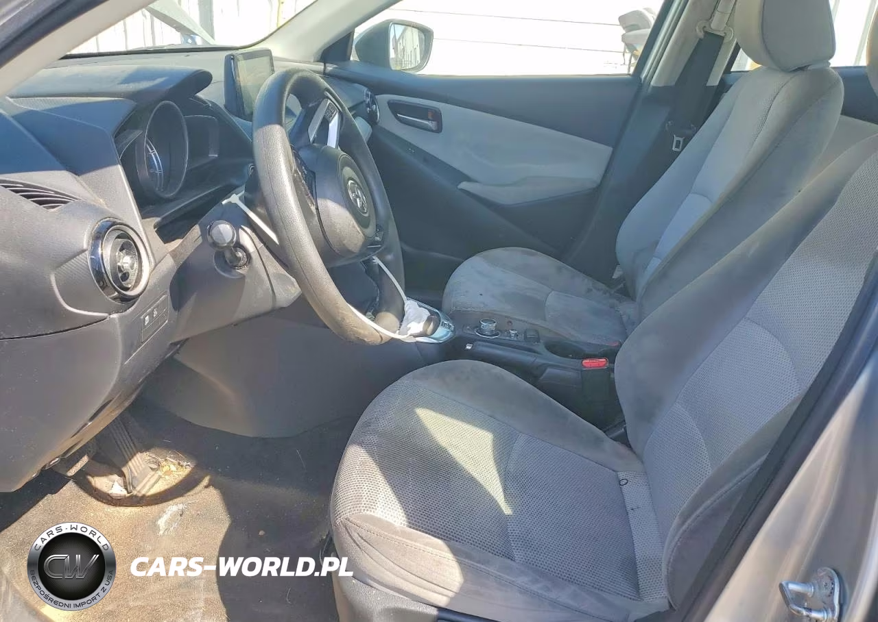 2019 Toyota Yaris Le VIN:3MYDLBYV5KY515686 - 7