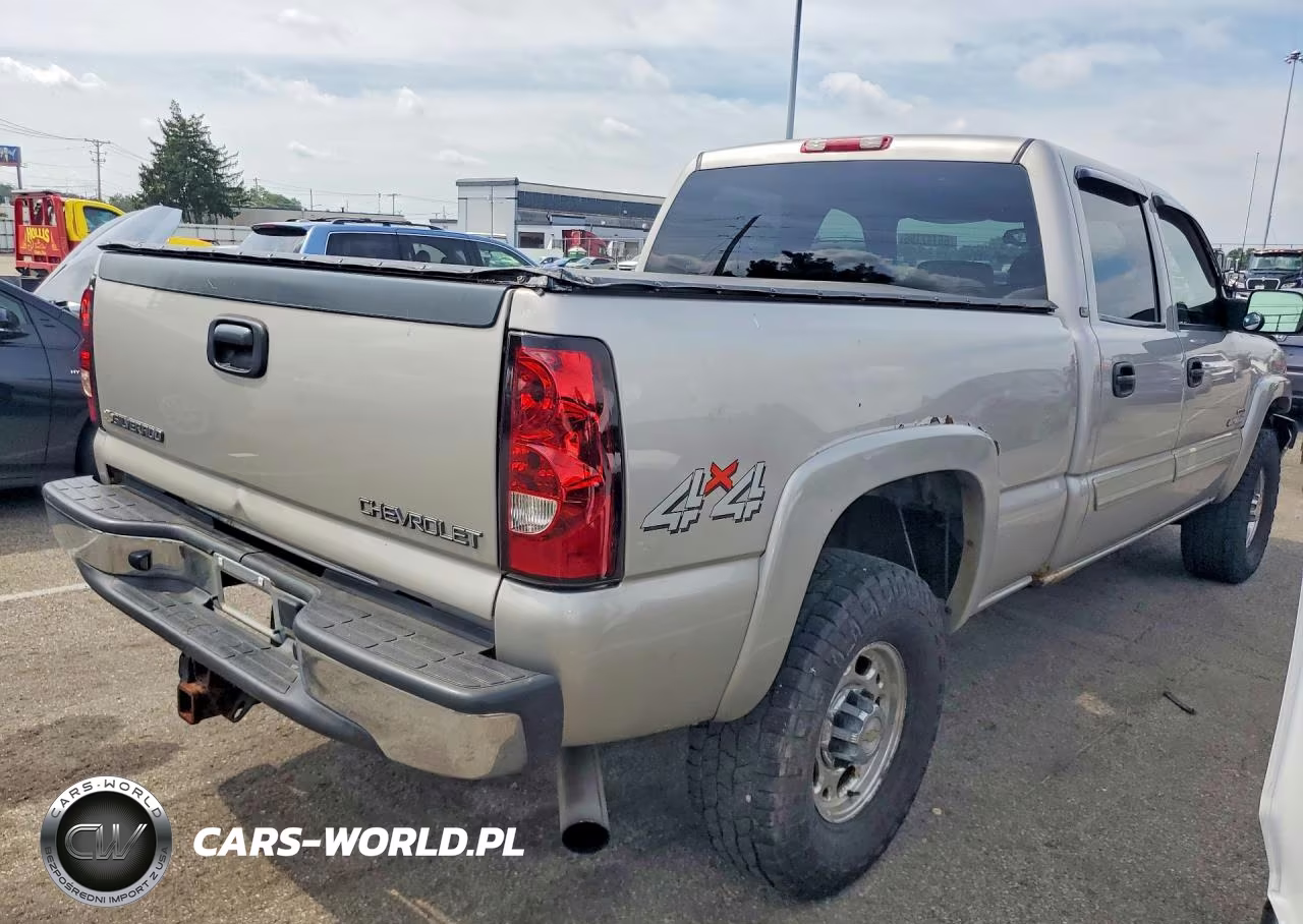 2005 Chevrolet Silverado K2500 Heavy Duty VIN:1GCHK232X5F840295 - 3