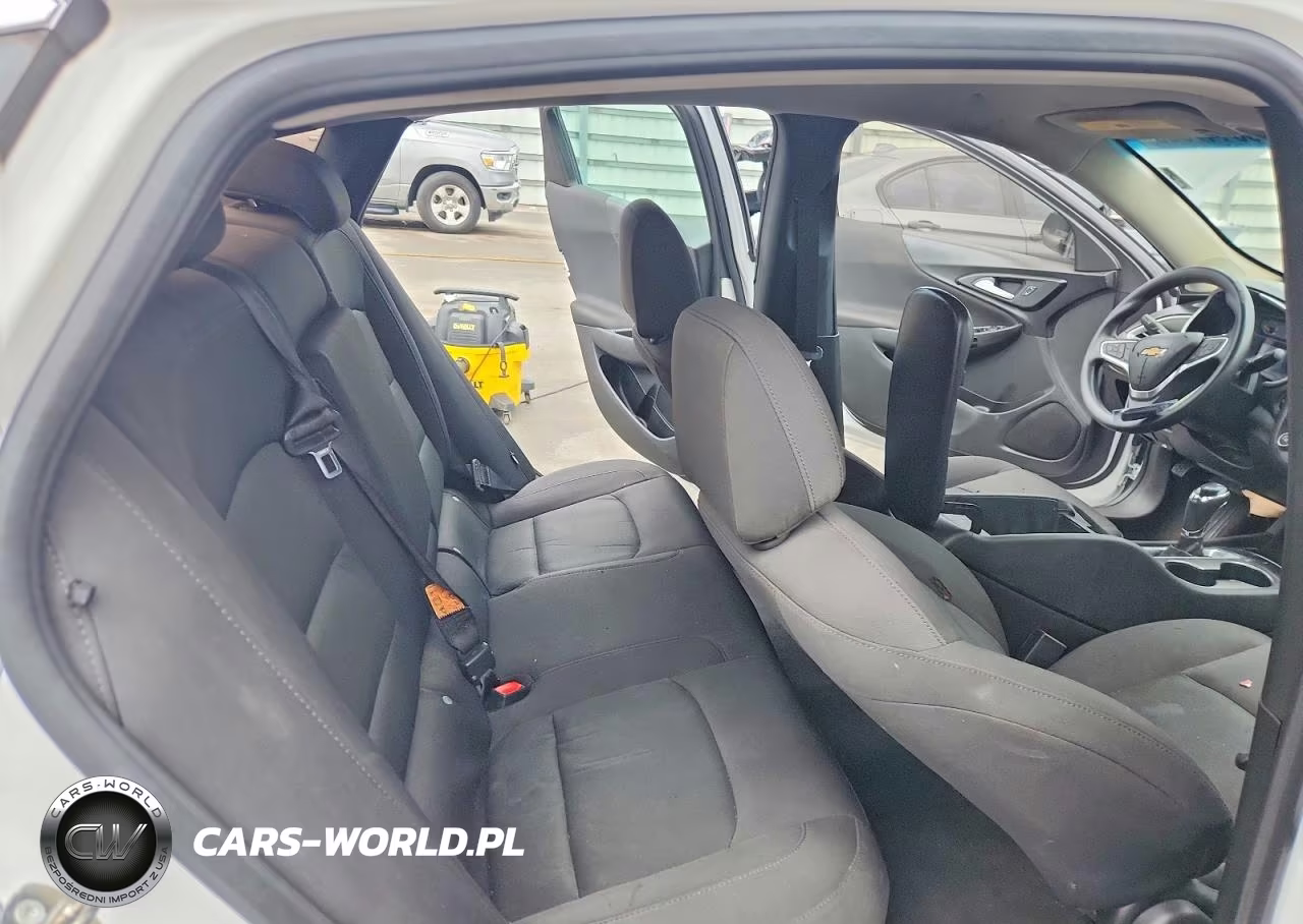 2017 Chevrolet Malibu Ls VIN:1G1ZB5ST3HF284781 - 10