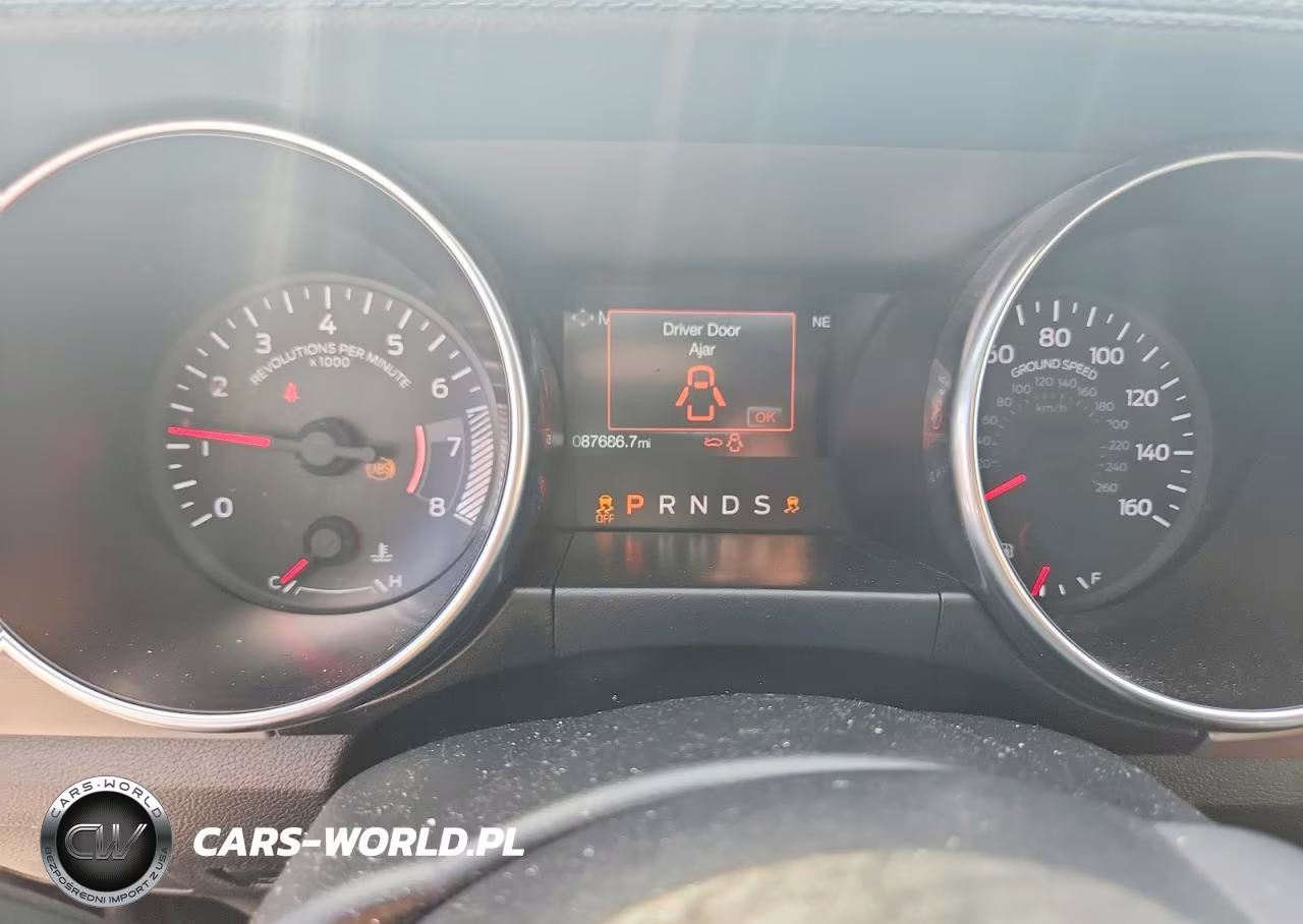 2020 Ford Mustang VIN:1FATP8UH2L5125621 - 9