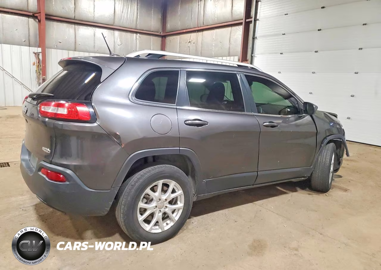 2015 Jeep Cherokee Latitude VIN:1C4PJMCB6FW738956 - 3