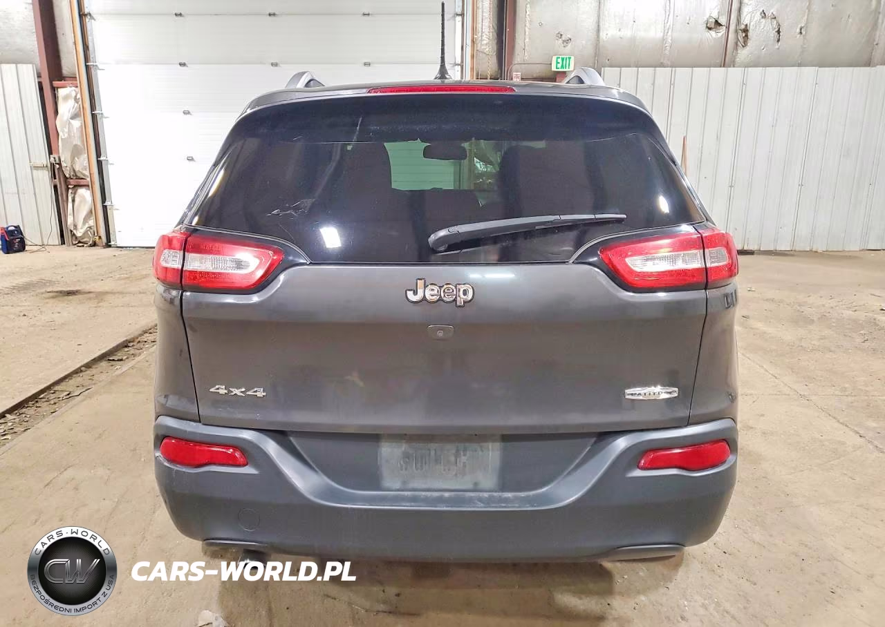 2015 Jeep Cherokee Latitude VIN:1C4PJMCB6FW738956 - 6