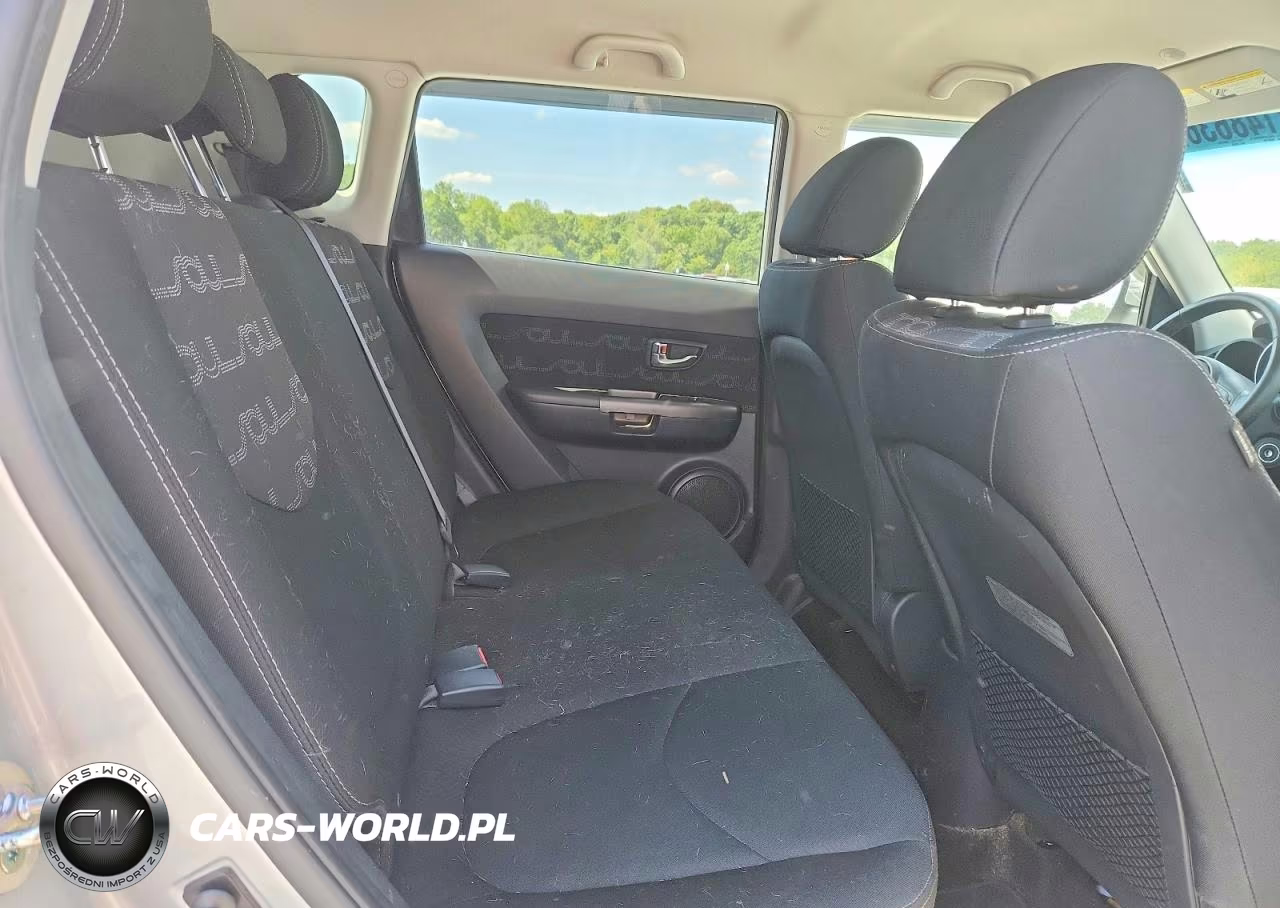 2013 Kia Soul + VIN:KNDJT2A6XD7762193 - 10