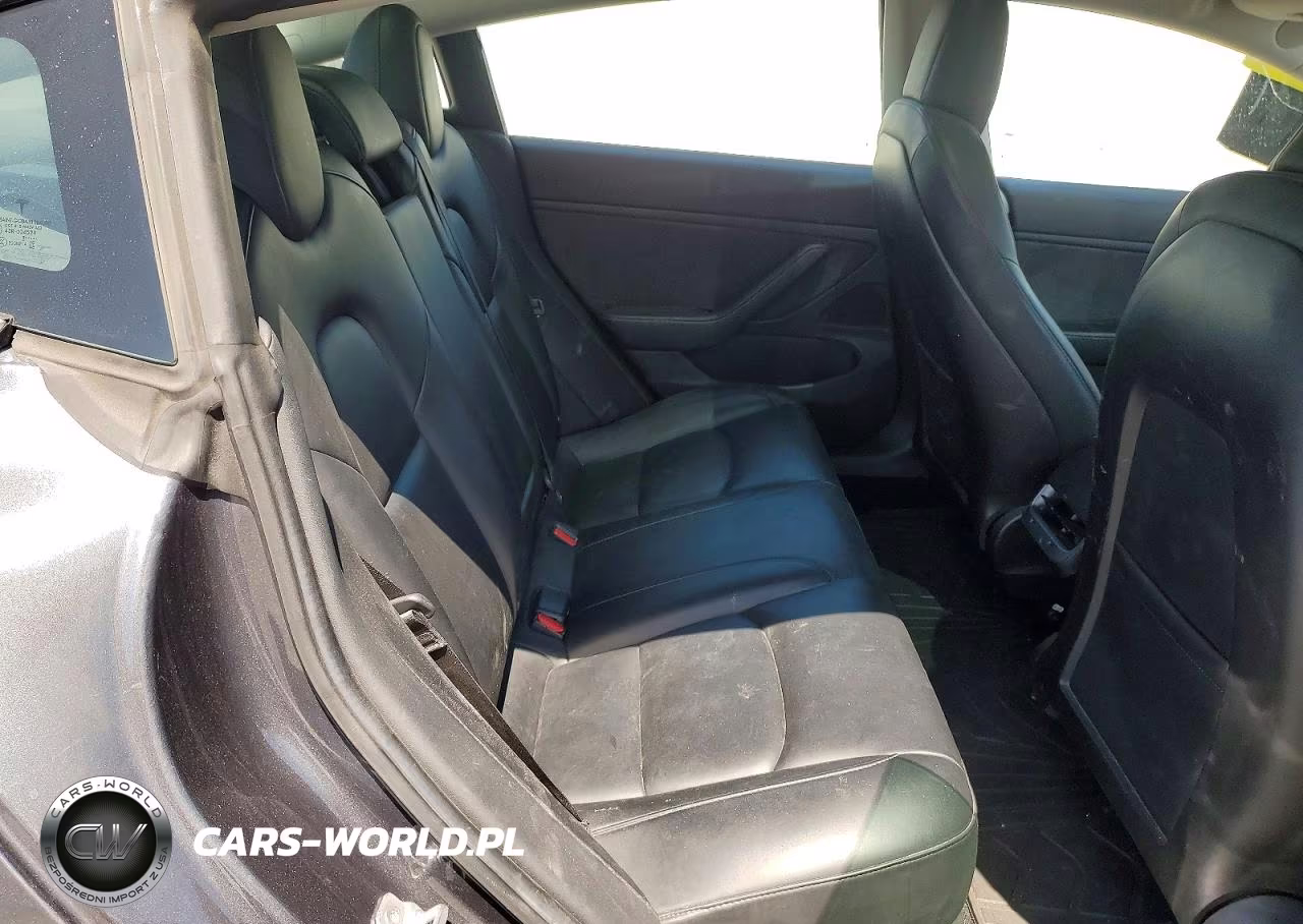 2019 Tesla Model 3 VIN:5YJ3E1EA8KF447458 - 10