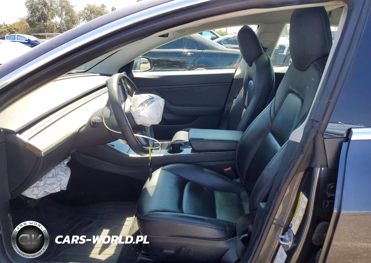2019 Tesla Model 3 VIN:5YJ3E1EA8KF447458 - 7