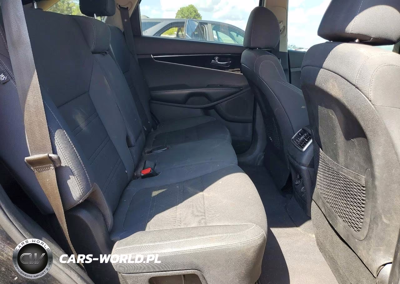 2019 Kia Sorento Lx VIN:5XYPG4A31KG547768 - 11