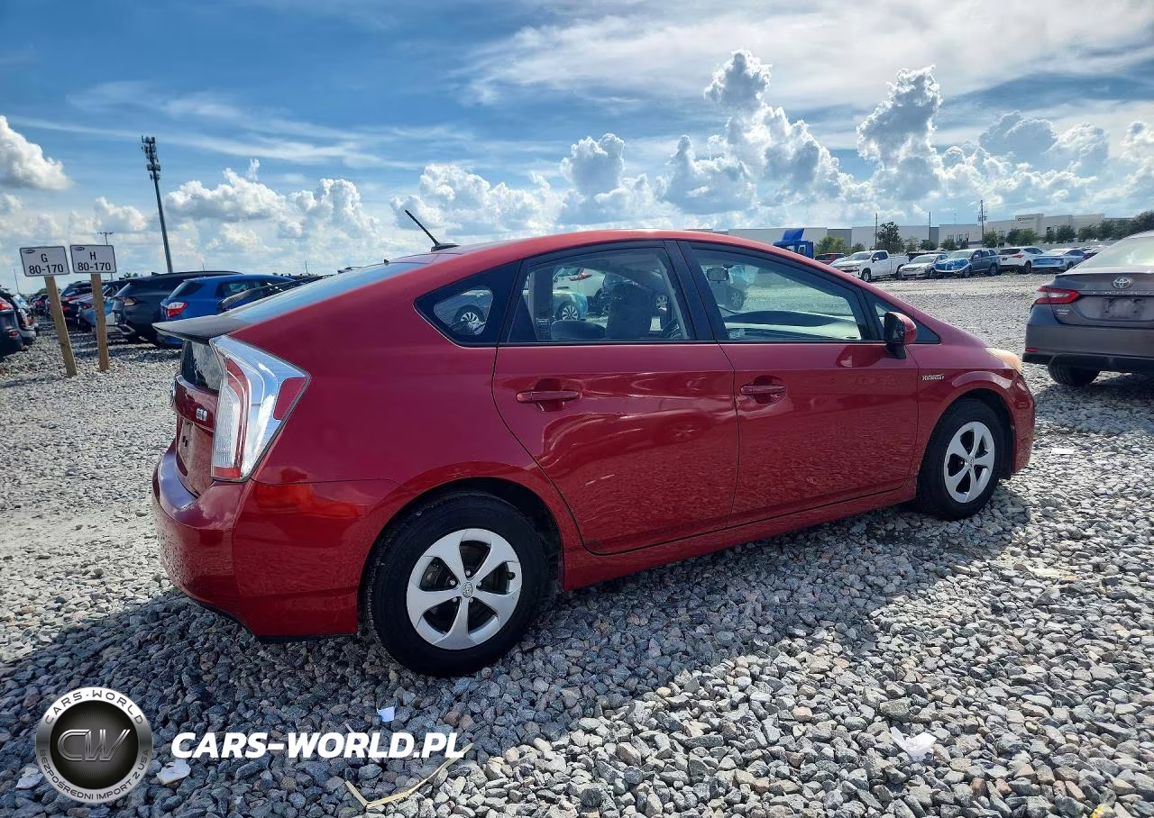 2014 Toyota Prius Three VIN:JTDKN3DU8E0371570 - 3