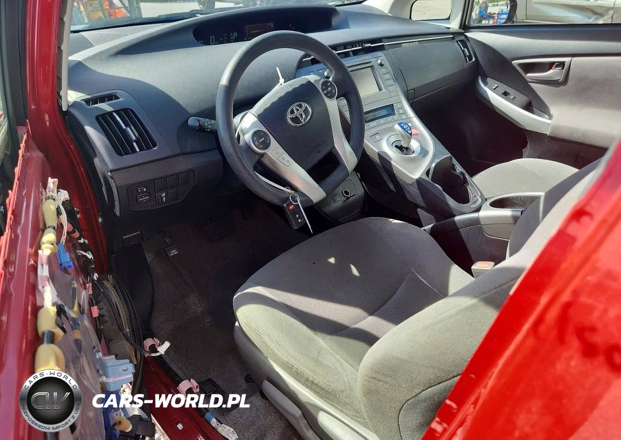 2014 Toyota Prius Three VIN:JTDKN3DU8E0371570 - 8
