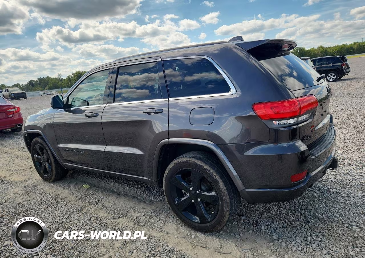 2015 Jeep Grand Cherokee Laredo VIN:1C4RJFAG3FC604216 - 2