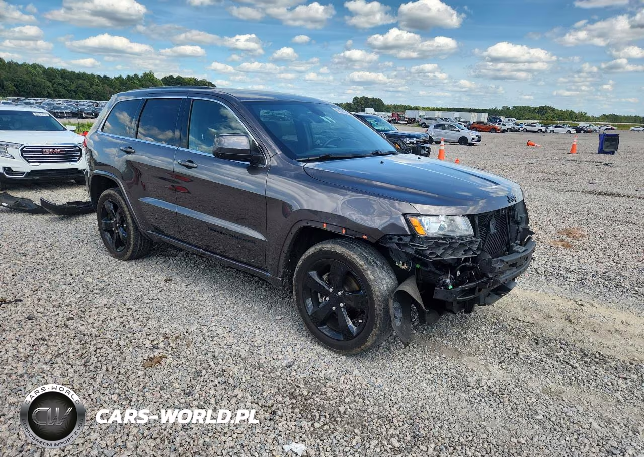 2015 Jeep Grand Cherokee Laredo VIN:1C4RJFAG3FC604216 - 4