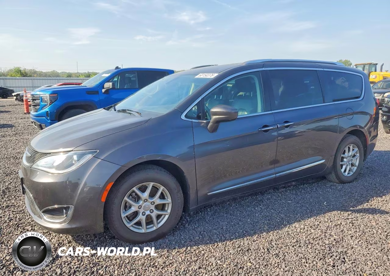 2020 Chrysler Pacifica Touring L VIN:2C4RC1BGXLR140050 - 1
