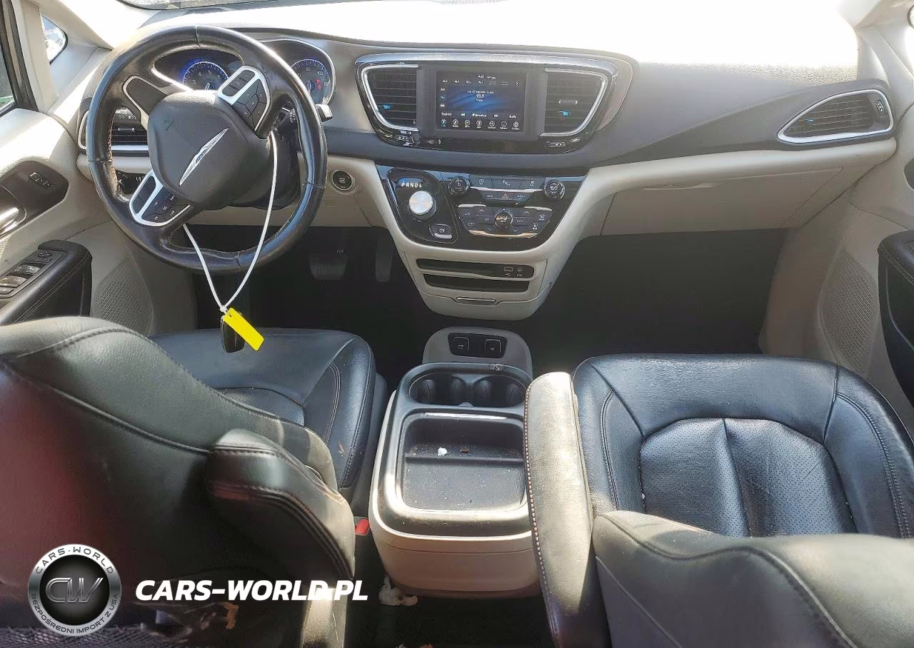 2020 Chrysler Pacifica Touring L VIN:2C4RC1BGXLR140050 - 8