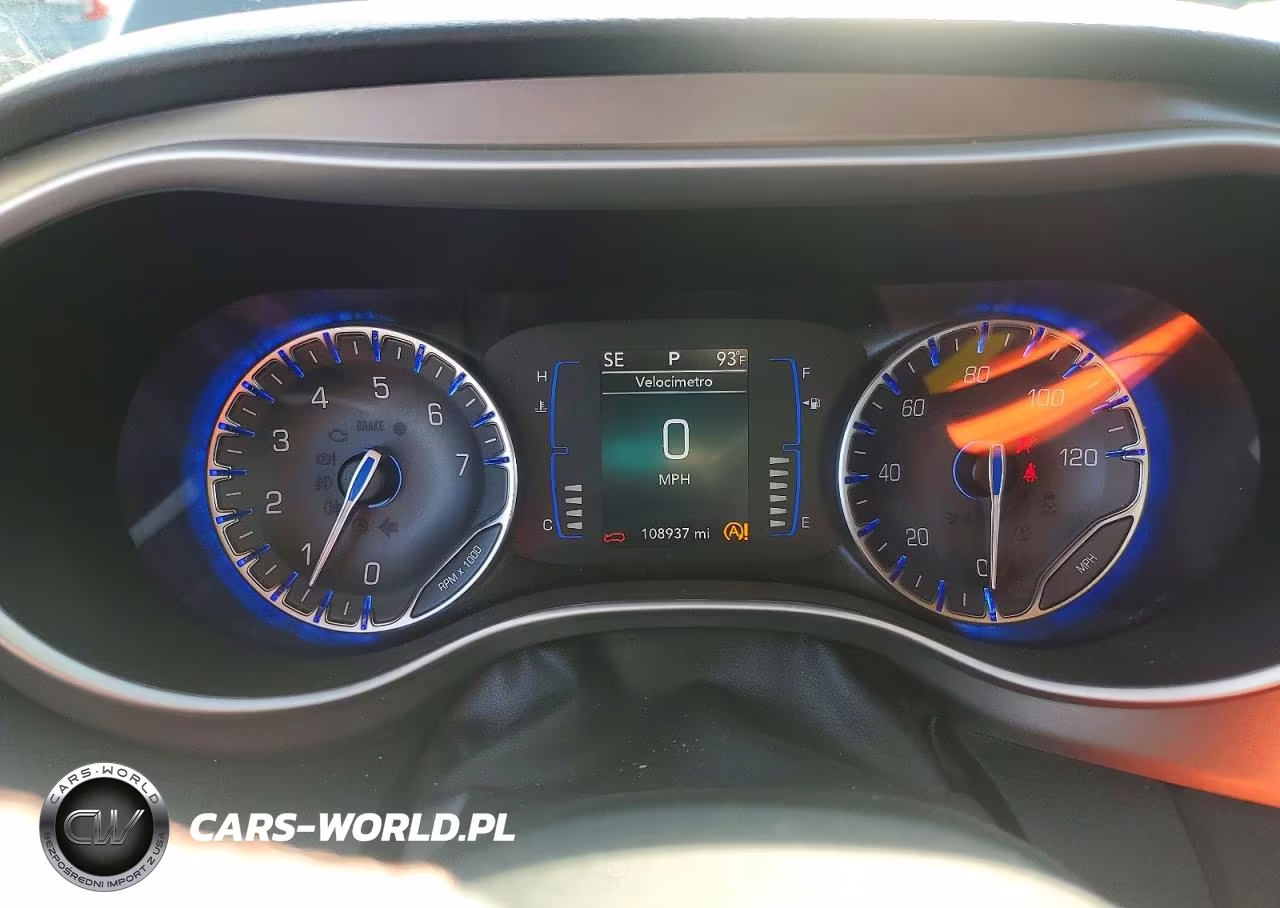 2020 Chrysler Pacifica Touring L VIN:2C4RC1BGXLR140050 - 9