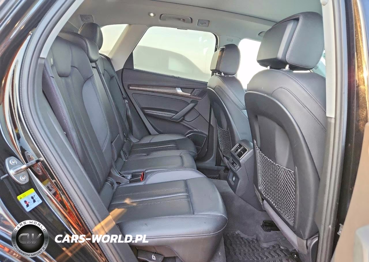2018 Audi Q5 Prestige VIN:WA1CNAFY7J2055594 - 10