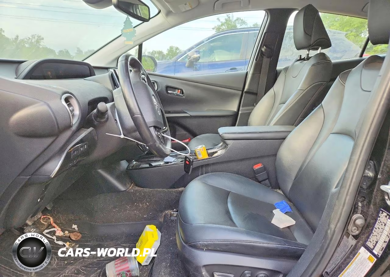 2020 Toyota Prius Prime Limited VIN:JTDKARFP8L3131033 - 7