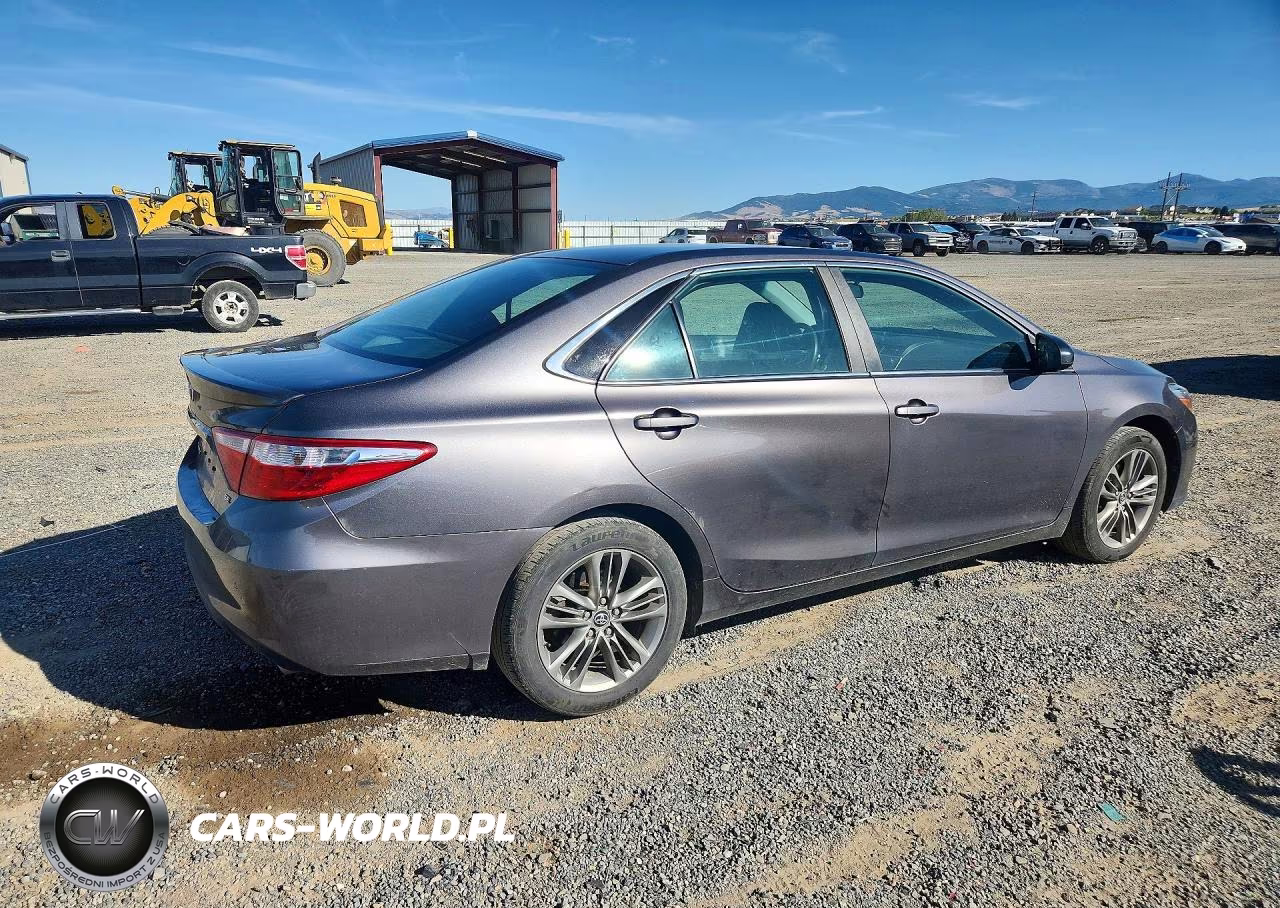2015 Toyota Camry Se VIN:4T1BF1FK1FU085272 - 3