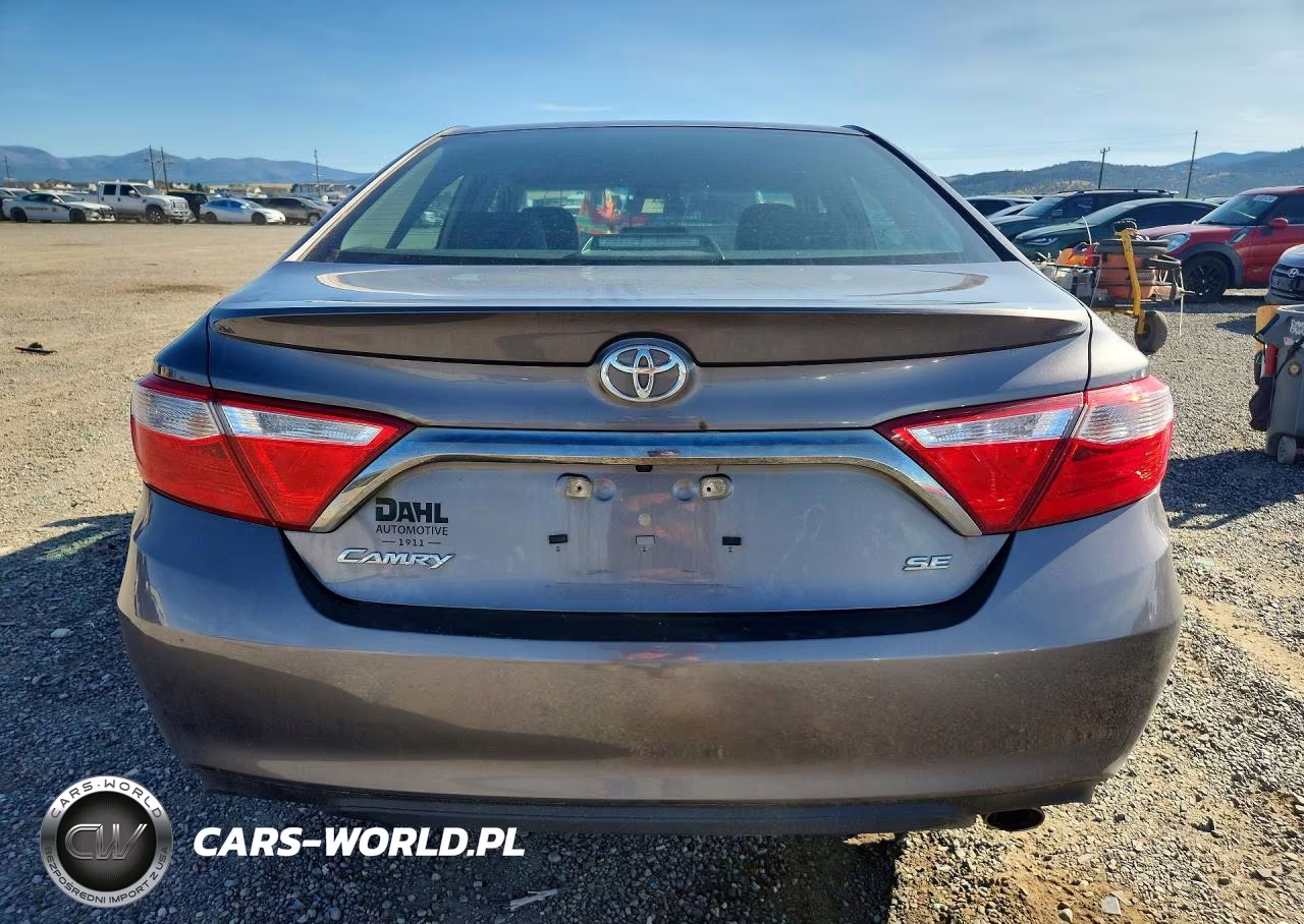 2015 Toyota Camry Se VIN:4T1BF1FK1FU085272 - 6