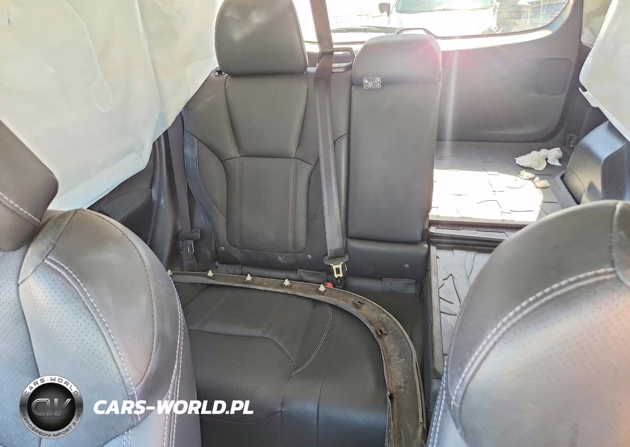2019 Subaru Forester Touring VIN:JF2SKAWC8KH438264 - 10