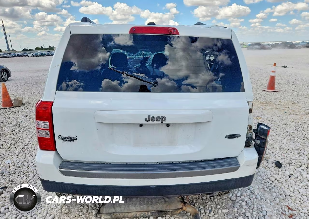 2016 Jeep Patriot Sport VIN:1C4NJPBA4GD694065 - 6