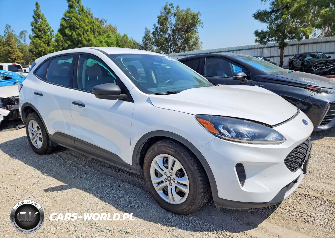 2020 Ford Escape S VIN:1FMCU0F69LUA59313 - 4