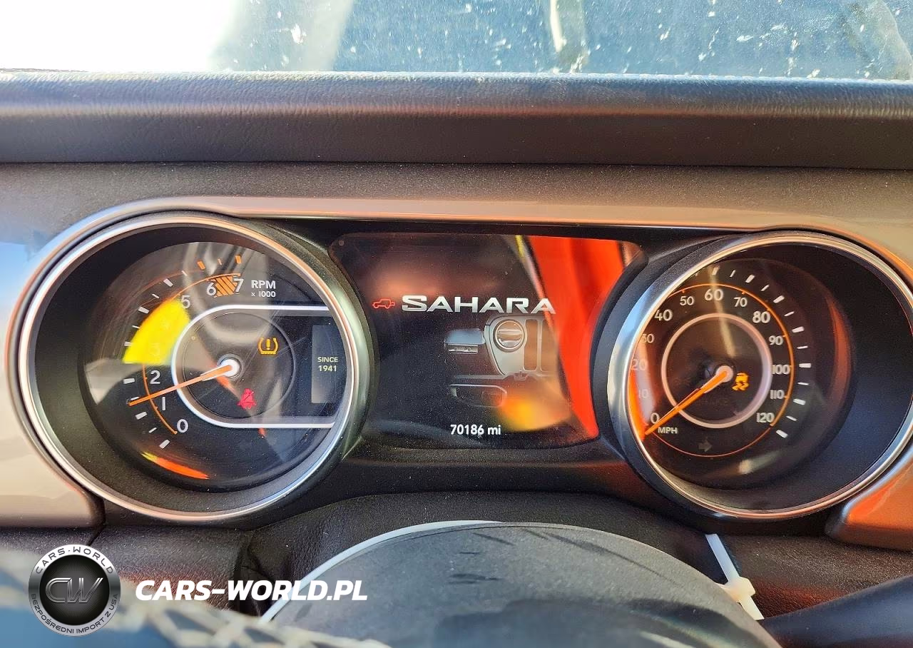 2020 Jeep Wrangler Unlimited Sahara VIN:1C4HJXEN7LW213560 - 9