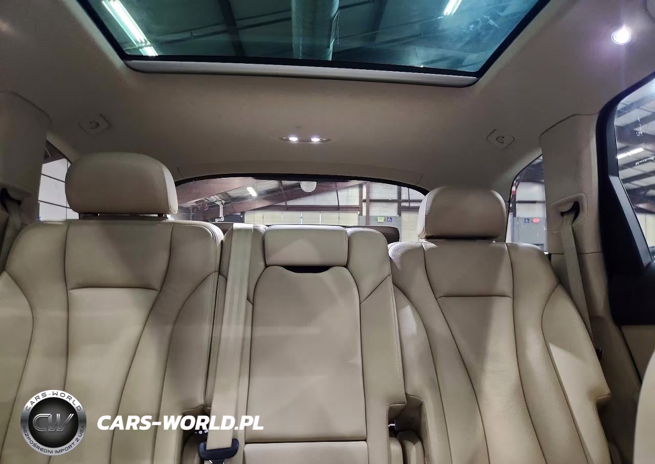 2019 Audi Q7 Premium VIN:WA1AAAF71KD002373 - 10