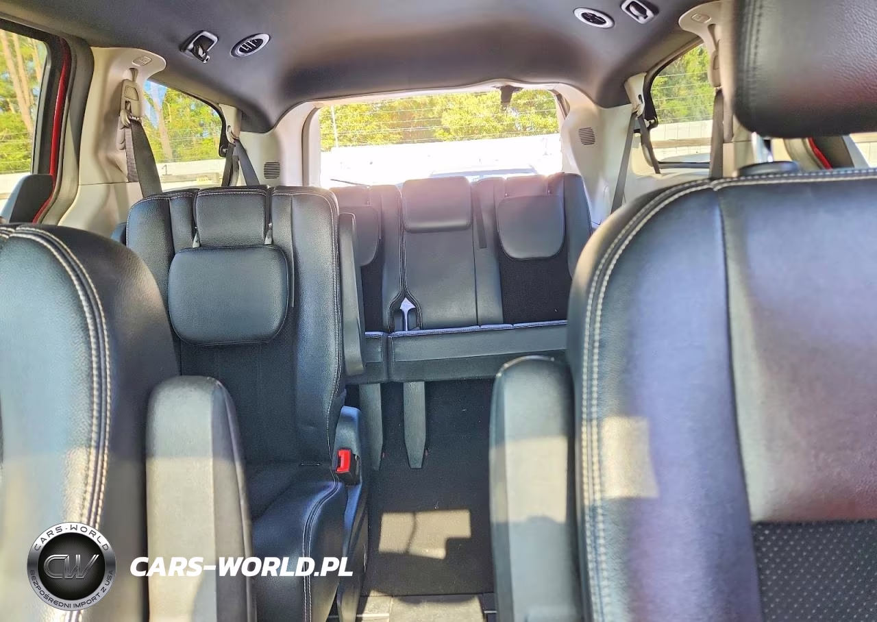 2018 Dodge Grand Caravan Sxt VIN:2C4RDGCG5JR215555 - 10