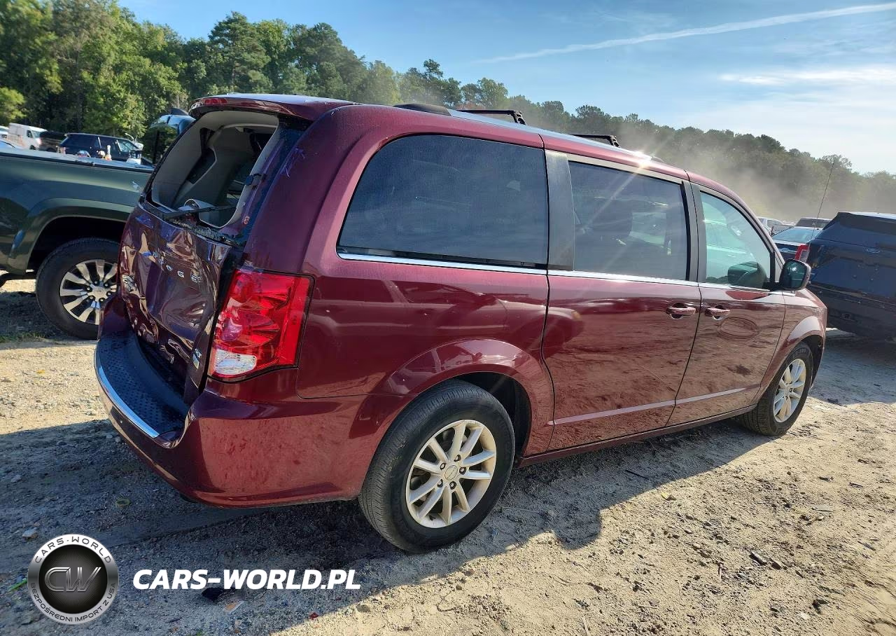 2018 Dodge Grand Caravan Sxt VIN:2C4RDGCG5JR215555 - 3